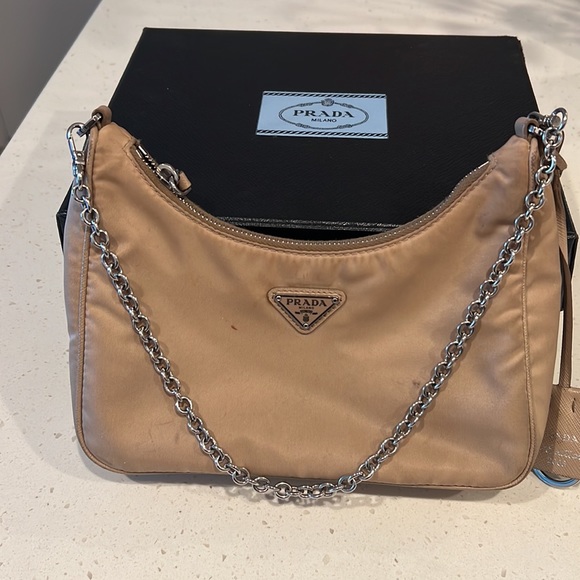 Prada Nylon Re-Edition 2005 Shoulder Bag - Picture 2 of 8